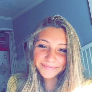 Meet your Posher, Isabella